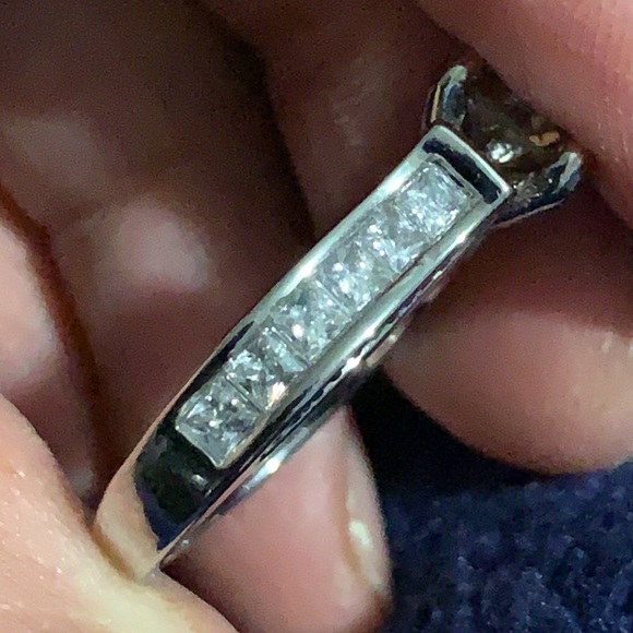 2.20 carat Moissanite size 5 925 - Picture 4 of 12